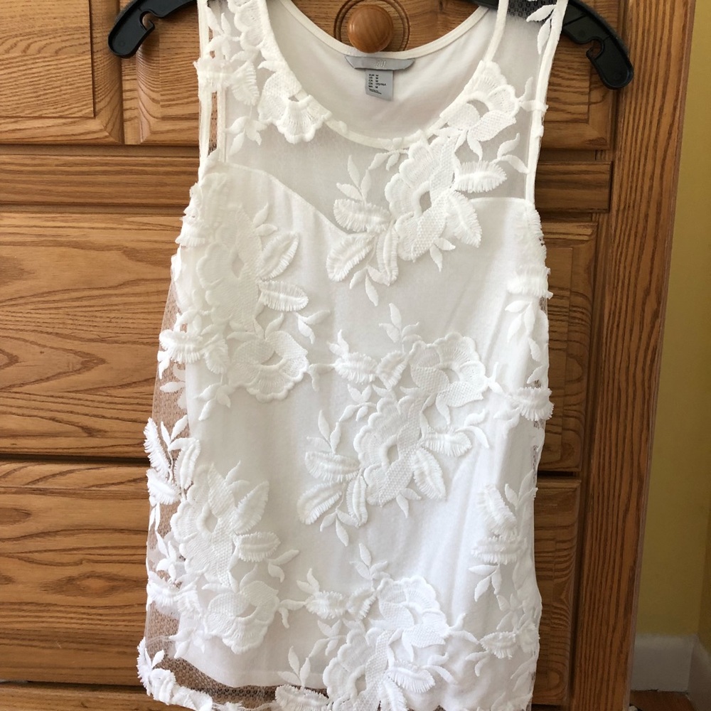 Stunning H&M floral overlay top